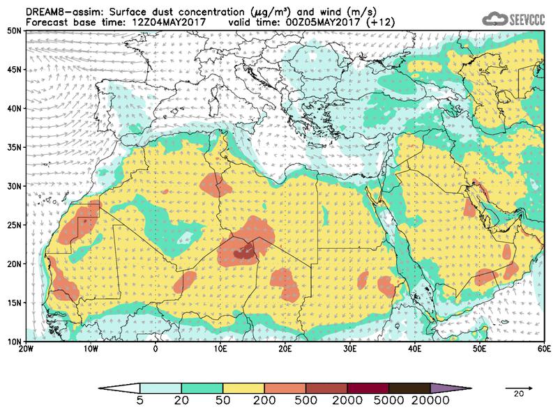 Surface dust concentration and wind at T00